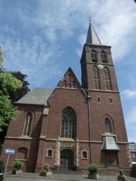 Erkelenz-Keyenberg : An St. Kreuz, kath. Pfarrkirche Heilig-Kreuz